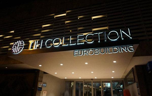 Hotel NH Collection Eurobuilding en Madrid de noche